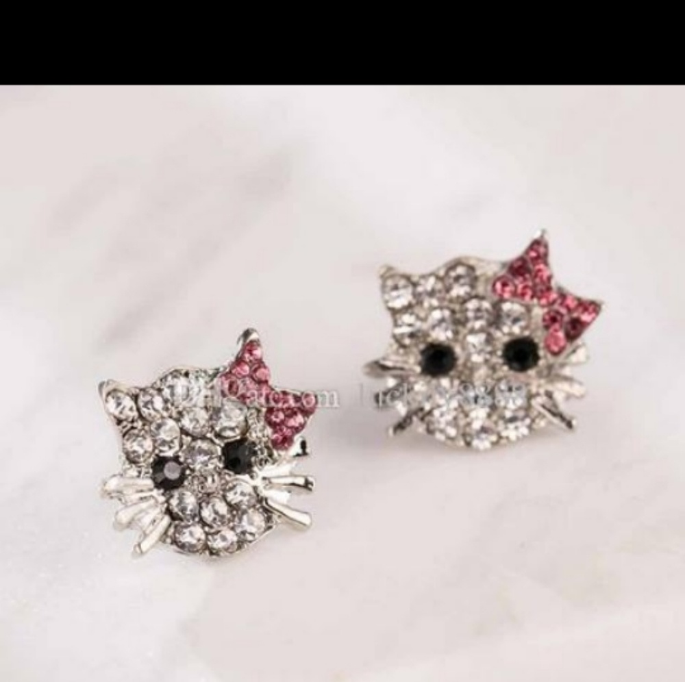 Cat ear rings